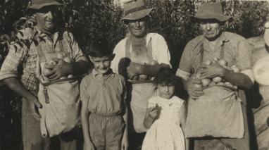 Black and white photo Qemal Family, Shepparton, 1968 