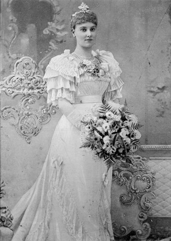 Photograph of Ida Lilian Twycross, circa 1900.