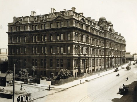 Victorian Railways Administrative Offices on Spencer Street, Melbourne, 1932