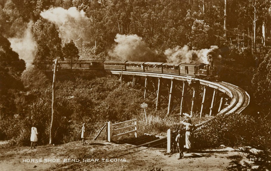 Horseshoe Bend, near Tecoma, circa 1920