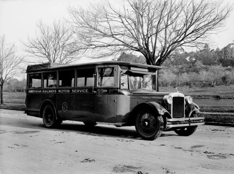 Victorian Railways motor bus no. 104