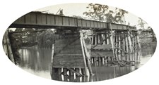 Combined road and railway bridge nearing completion over the Snowy River at Orbost, on the Bairnsdale to Orbost line, circa 1921