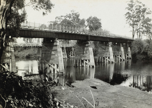 The completed combined road and railway bridge over the Snowy River at Orbost, on the Bairnsdale to Orbost line, circa 1921