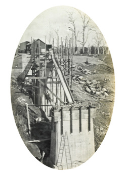 Bridge over the Nicholson River, Bairnsdale to Orbost line. Pile driving for Piers no. 1 and 2, circa 1915