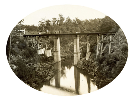 The completed Boggy Creek Bridge on the Bairnsdale to Orbost line, circa 1915