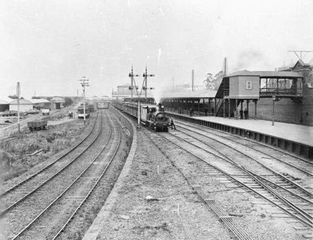 South suburban locomotive, Princes Bridge Station, circa 1885