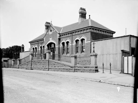 Moonee Ponds Railway Station