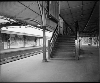 Island platform, Hawthorn Railway Station, circa 1960