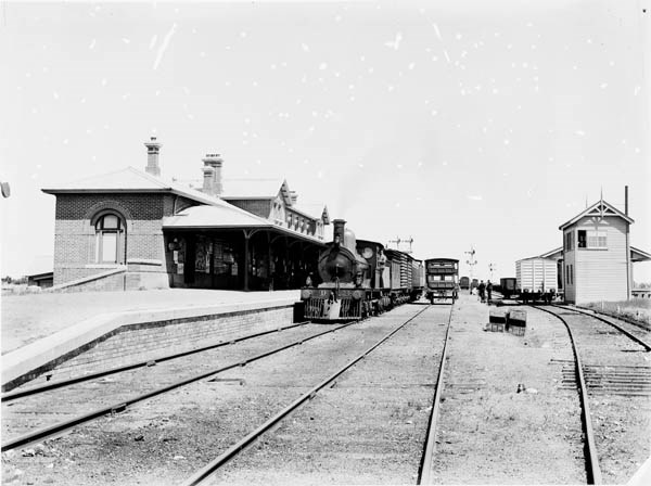 D class locomotive no. 324 at Serviceton Railway Station, circa 1890