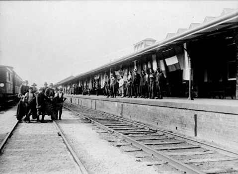Wodonga Railway Station decorated for visit of Duke and Duchess of York, 1927