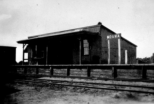 Moama Railway Station, 1937