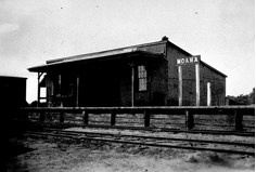 Moama Railway Station, 1937