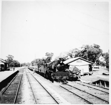 R class steam locomotive