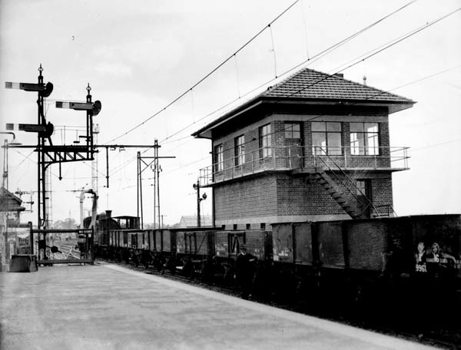 Signal box exterior, Dandenong