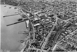 Aerial view of Geelong and its port, circa 1930