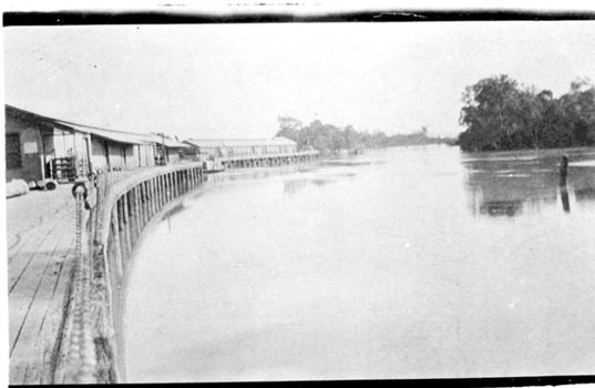 Echuca Wharf and Murray River