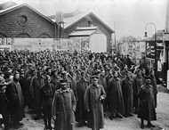 Troops gathered at Ballarat rail yard, pre-1920