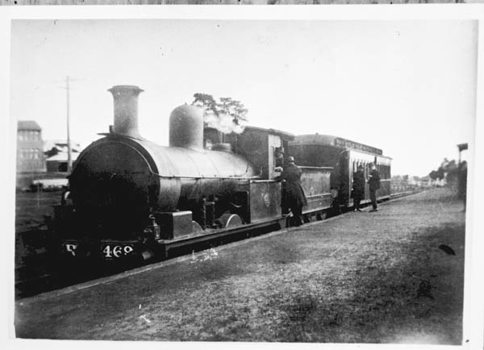 Old R class steam locomotive no. 469, Kew Railway Station