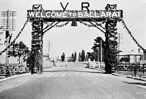 Victorian Railways arch at Ballarat centenary celebrations, 1938
