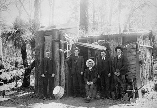 Sleeper cutters at their hut, Lucknow, 1908