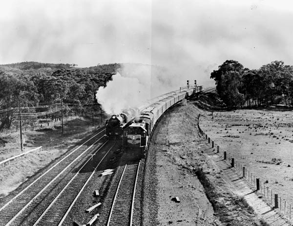 Spirit of Progress and Seymour Centenarian train celebrating 10 years of standard gauge, 16 April 1972