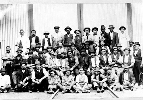 Staff, Bendigo rail workshops, April 1917