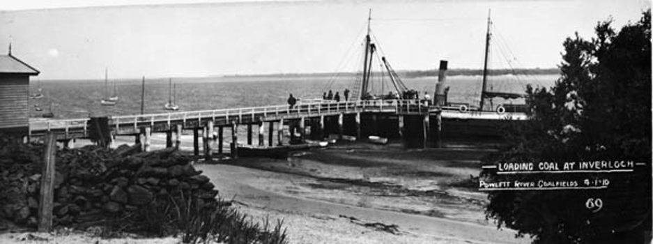 Loading coal, Powlett River, Inverloch, 4 January 1910