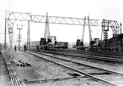 Erecting pin arch structure, 1917