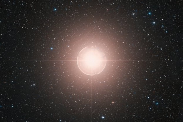 Image of red giant star Betelgeuse.