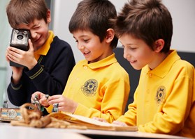 Children participating in education program in Melbourne Museum