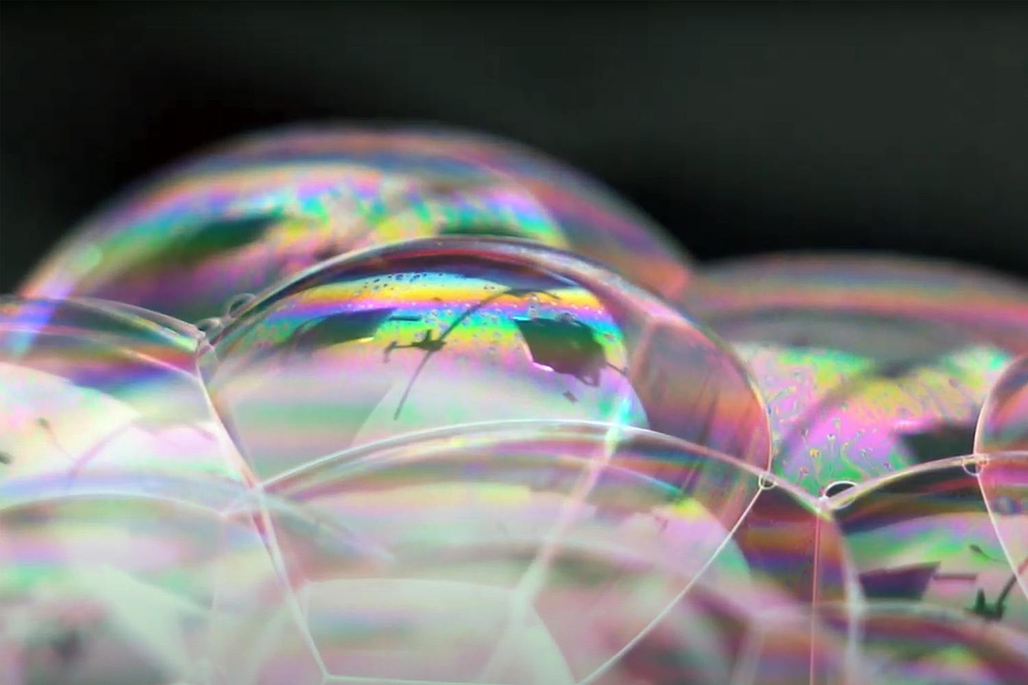 Why are soap bubbles rainbow coloured? - BBC Science Focus Magazine
