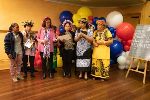 Group of people give a presentation