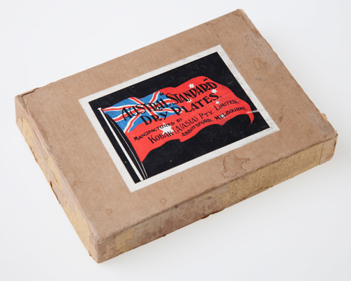 Box with colour label on top