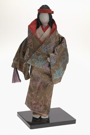 Tomakazura from Noh theatre - Shimotsuke paper doll made by Masumi Jackson, 1998-2007.