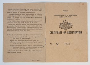 Registration Certificate No. V9738 issued by Commonwealth of Australia to Sydney Louey Gung, Chinese, of North Melbourne, dated 3 May 1948. 