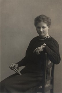Studio photograph of Maria Muffler (Karl Muffler's sister).