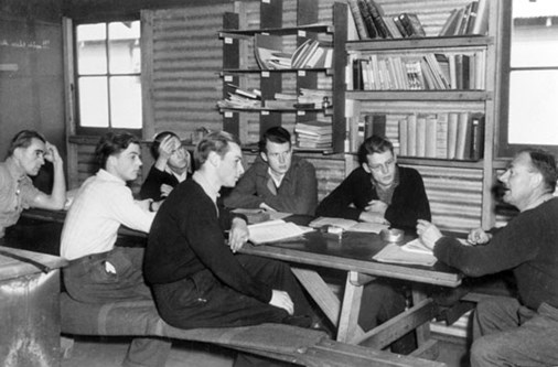 Study class at Tatura Camp 1, 1943.