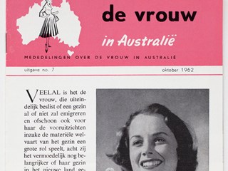 A4 sized booklet with extensive black text in Dutch. The cover has a pink header with a black and white image of a woman.
