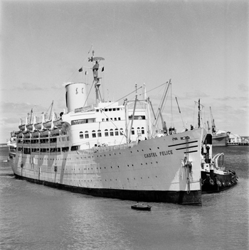 The Castel Felice arrives at Fremantle