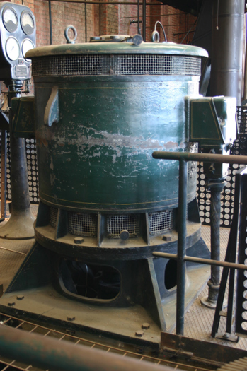 Electric motor for a centrifugal pump