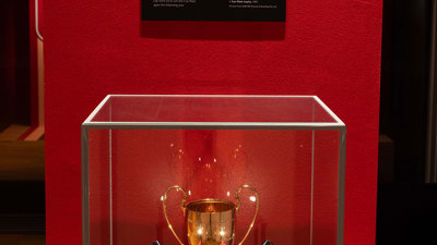 The 1930 Cox Plate trophy won by Phar Lap in 1930 on display in the Phar Lap exhibition at Melbourne Museum.